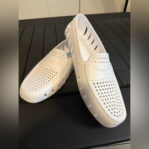 Men’s White Floafers size 11